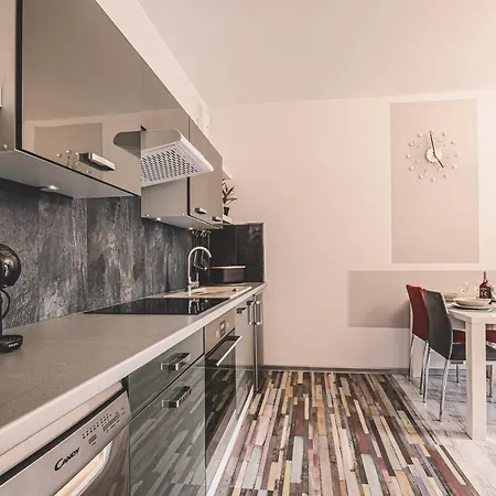 Appartamento Lakowa - Elegancki Z Garazem, Krok Od Dlugiego Targu