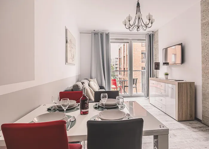 Lakowa - Elegancki Z Garazem, Krok Od Dlugiego Targu